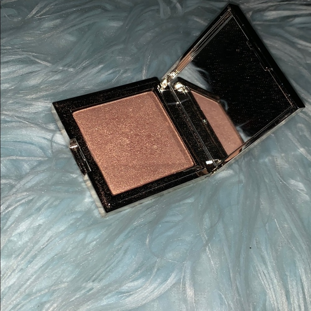 Jouer Cosmetics Highlighter